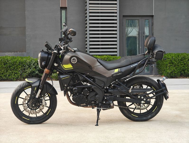 二手贝纳利幼狮 Leoncino 250