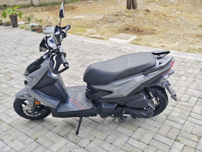 二手三阳小钢侠 CROX