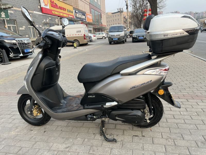 二手五羊本田SCR110 佳御