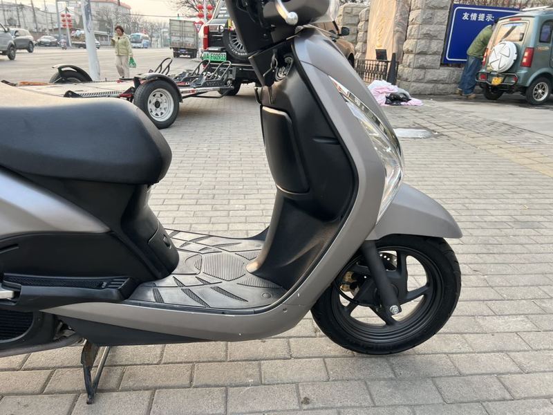 二手五羊本田SCR110 佳御