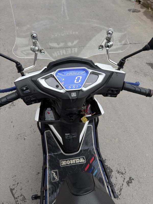 二手五羊本田NX125