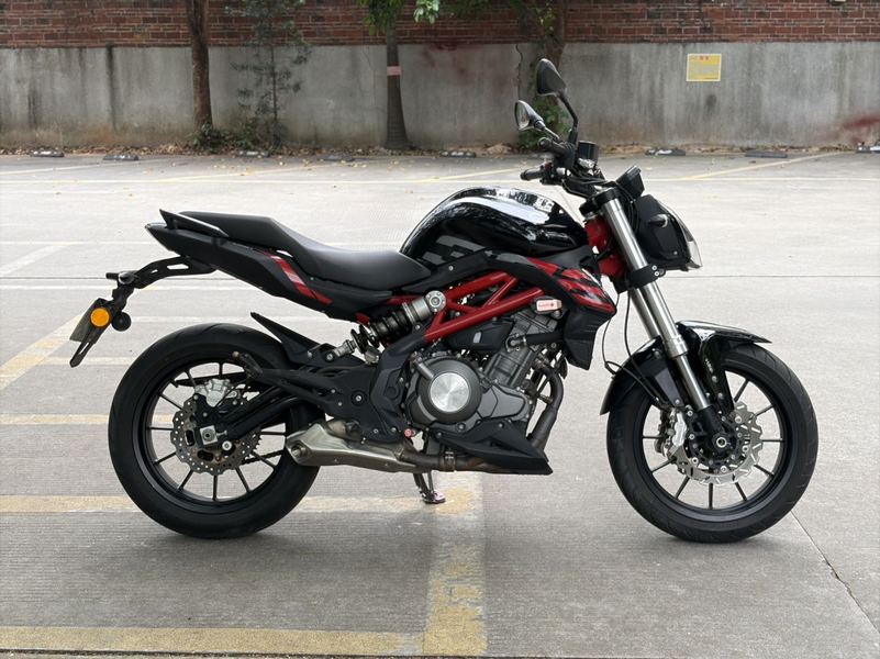 二手贝纳利蓝宝龙 BN302S