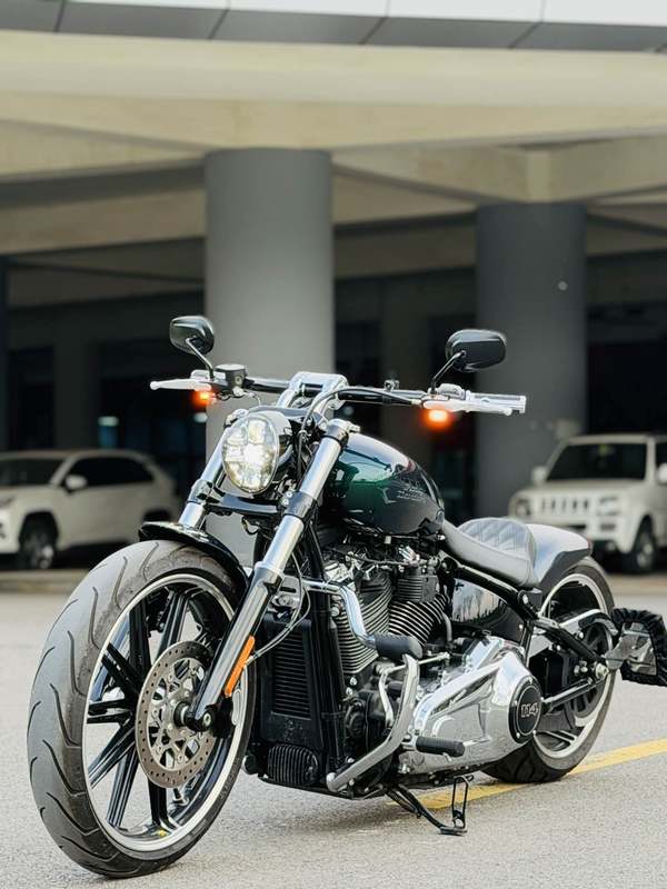 二手哈雷戴维森突破者 Breakout