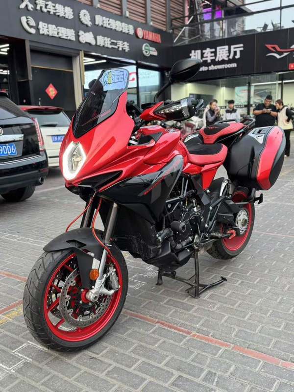 二手奥古斯塔Turismo Veloce 800