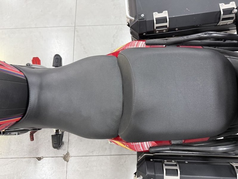 二手贝纳利金鹏 TRK502