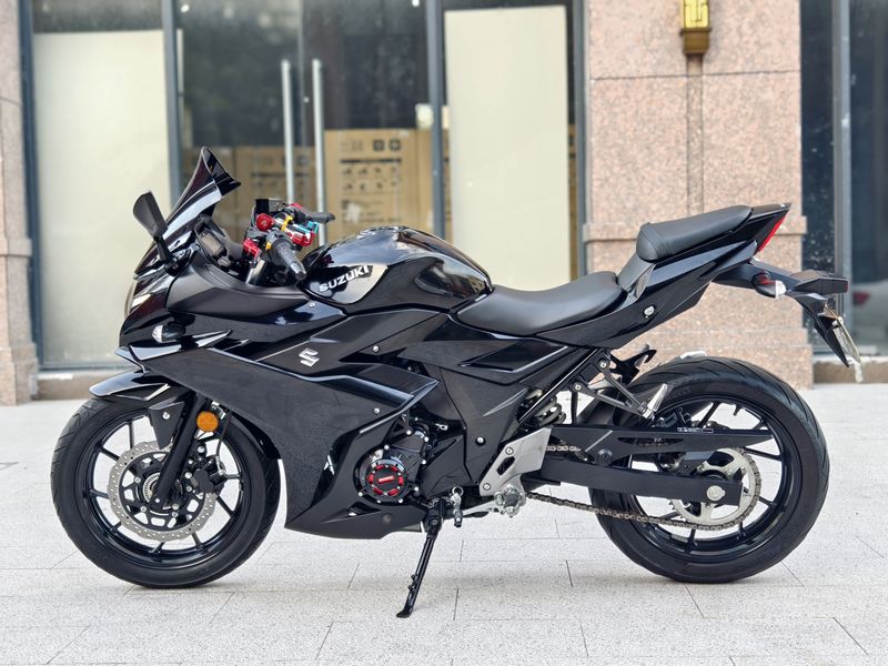 二手豪爵铃木GSX250R