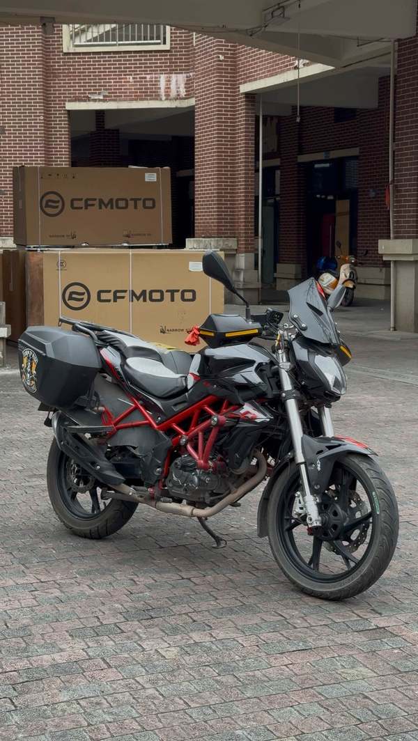 二手贝纳利红宝龙 TNT150i