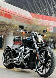 二手哈雷戴维森突破者 Breakout