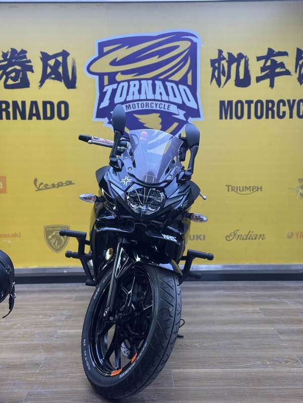 二手豪爵铃木GSX250R