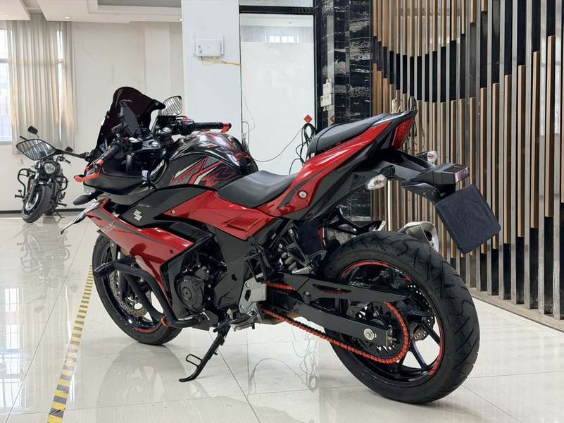 二手豪爵铃木GSX250R