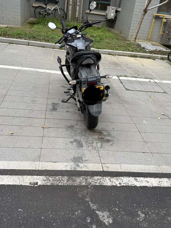 二手济南铃木极客飒 Gixxer 155