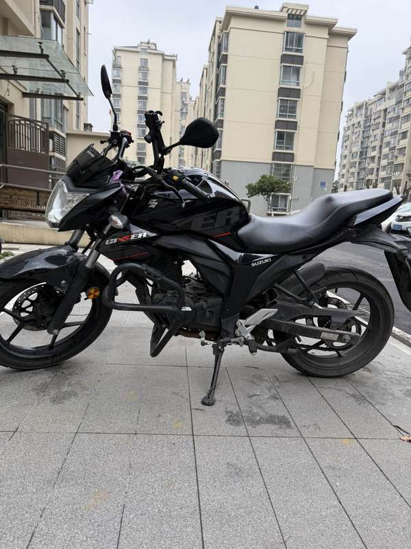 二手济南铃木极客飒 Gixxer 155