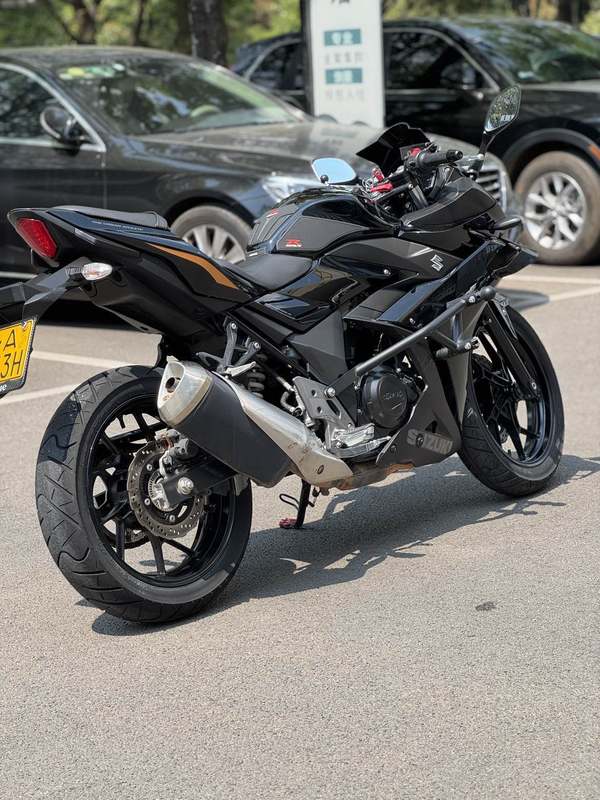 二手豪爵铃木GSX250R