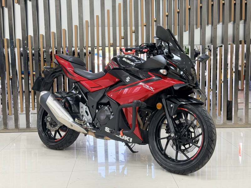 二手豪爵铃木GSX250R