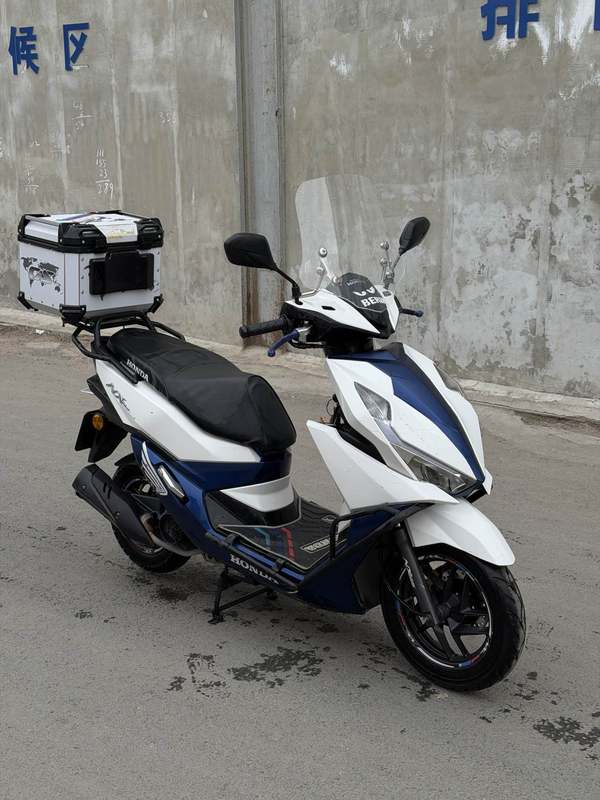 二手五羊本田NX125