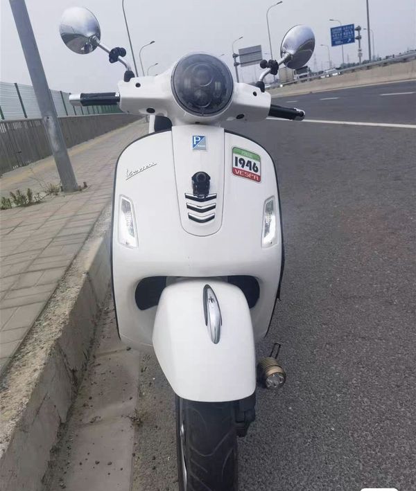 二手VESPAGTS 300 Notte