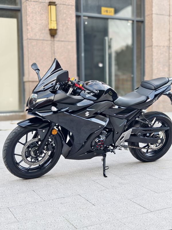 二手豪爵铃木GSX250R