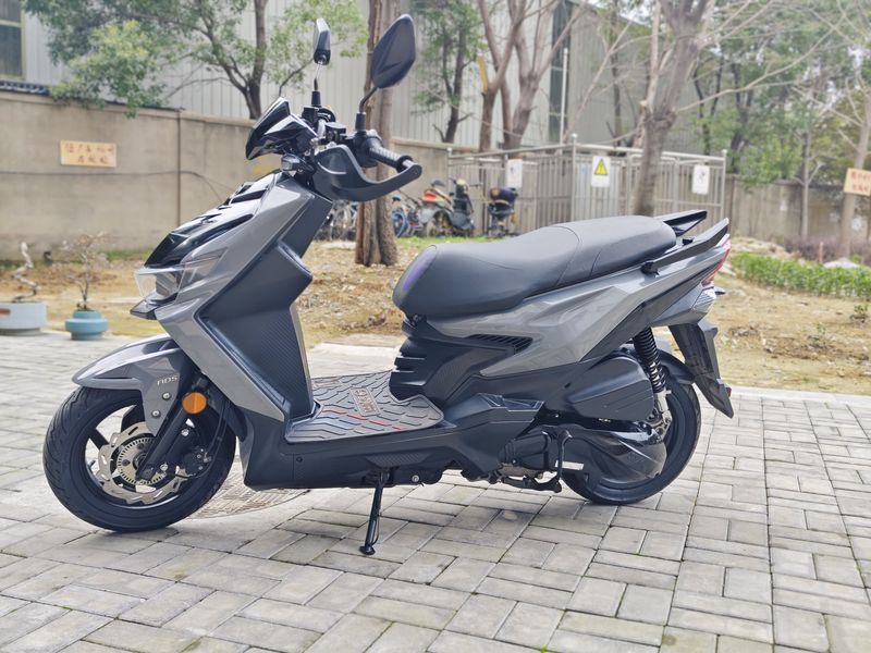 二手三阳小钢侠 CROX