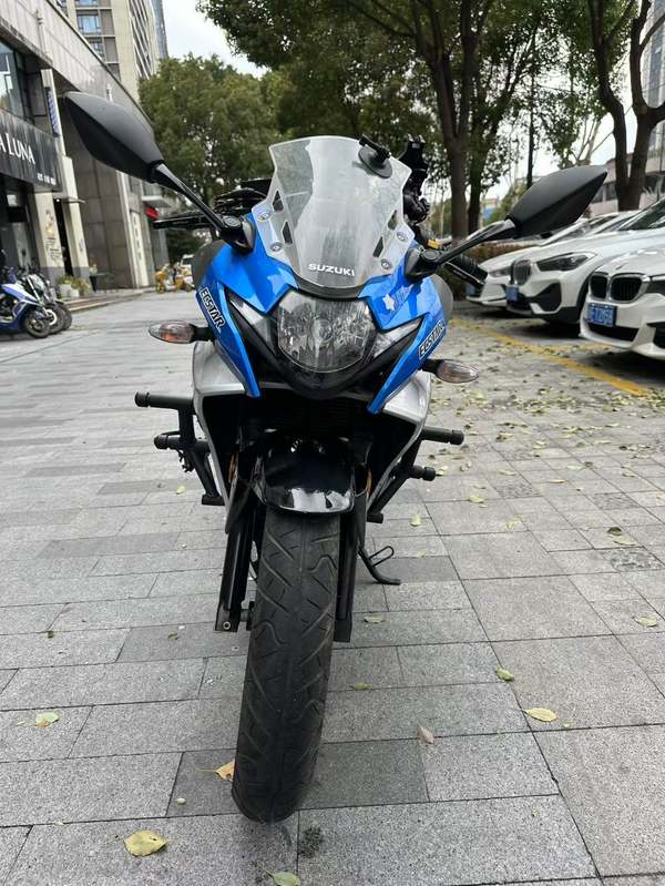 二手豪爵铃木GSX250R