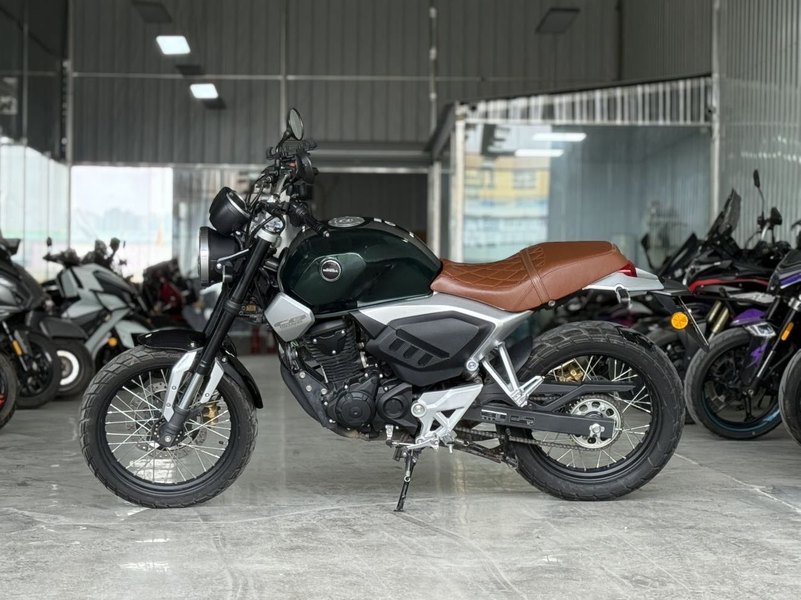 二手五羊本田鸷道 CB190SS