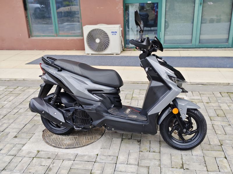 二手三阳小钢侠 CROX