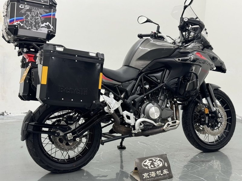 二手贝纳利金鹏 TRK502