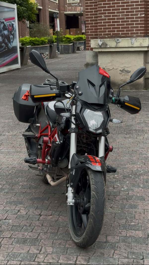 二手贝纳利红宝龙 TNT150i