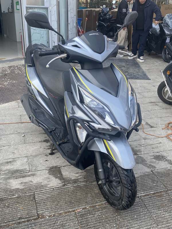 二手新大洲本田裂行 RX125Fi
