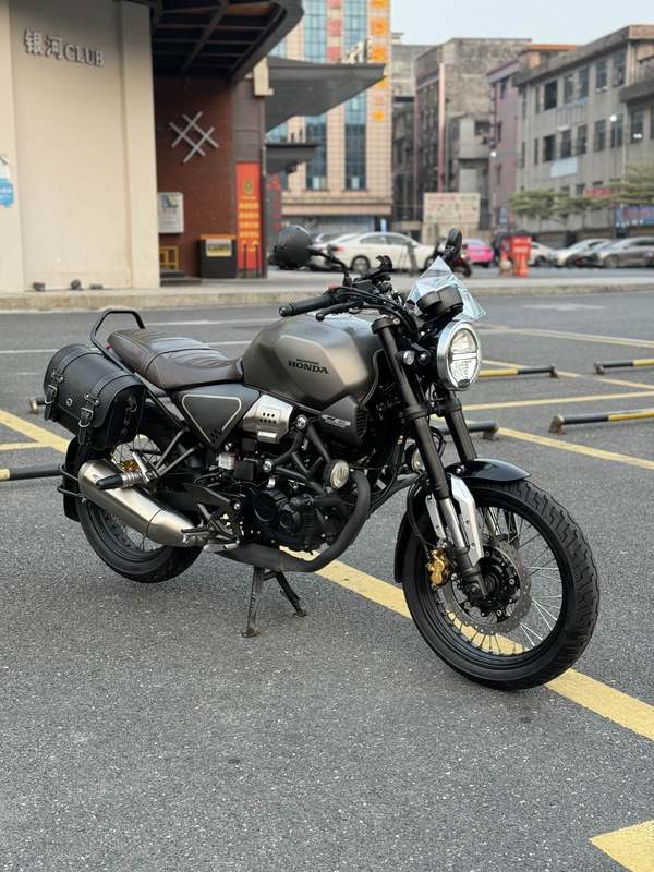 二手五羊本田鸷道 CB190SS