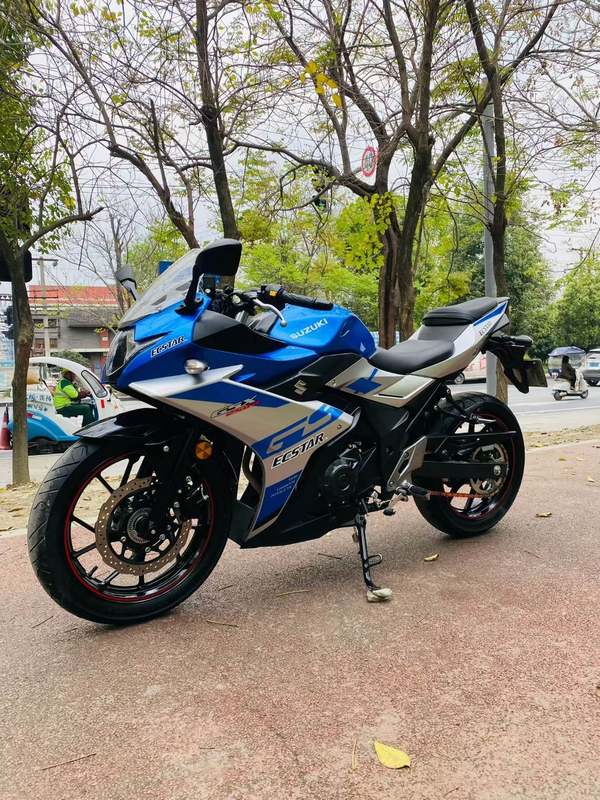 二手豪爵铃木GSX250R