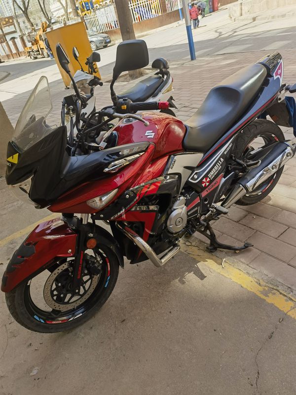 二手豪爵铃木骊驰 GW 250F