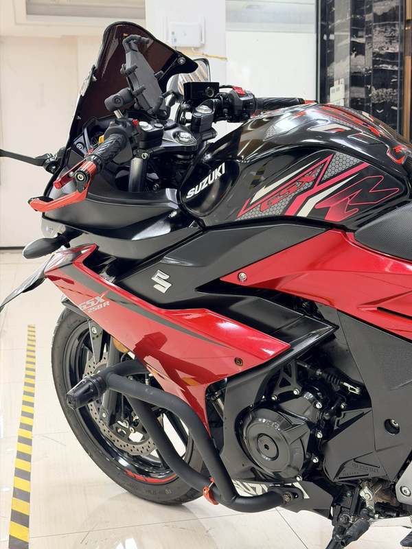 二手豪爵铃木GSX250R
