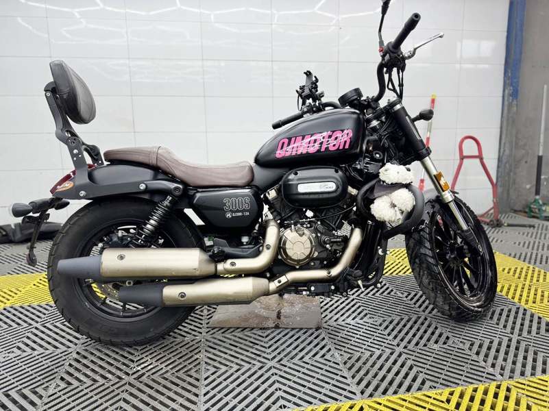 二手QJMOTOR闪300