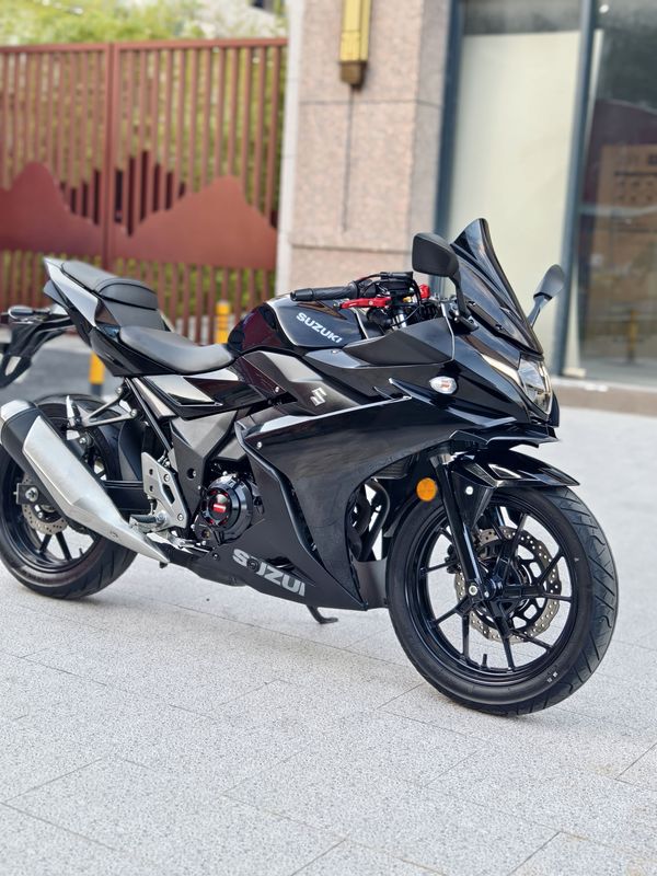 二手豪爵铃木GSX250R