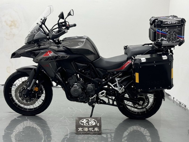 二手贝纳利金鹏 TRK502