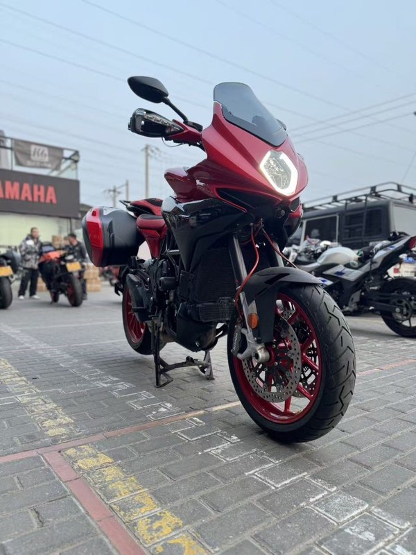 二手奥古斯塔Turismo Veloce 800