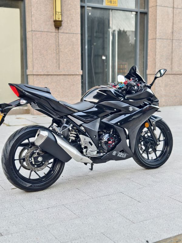 二手豪爵铃木GSX250R