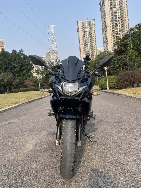 二手豪爵铃木GSX250R