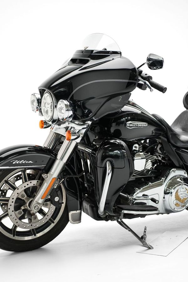 二手哈雷戴维森旗舰滑翔  Limited