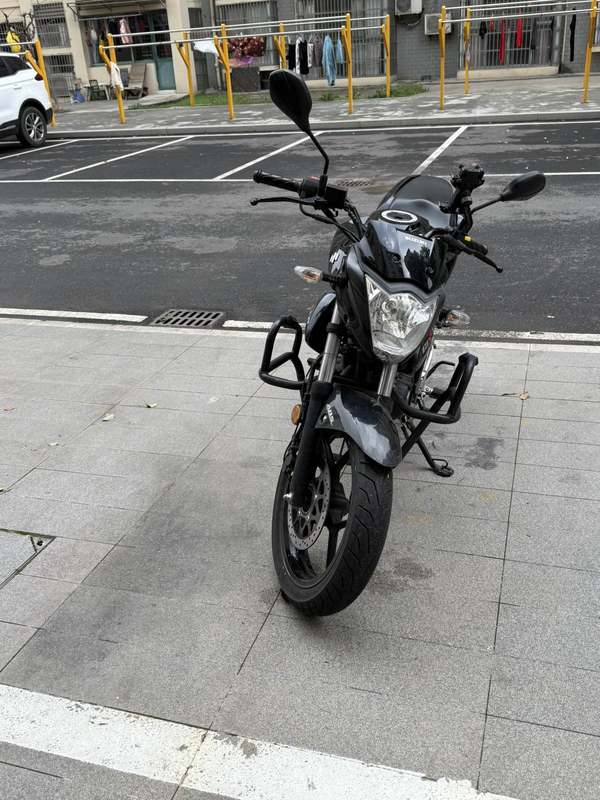 二手济南铃木极客飒 Gixxer 155