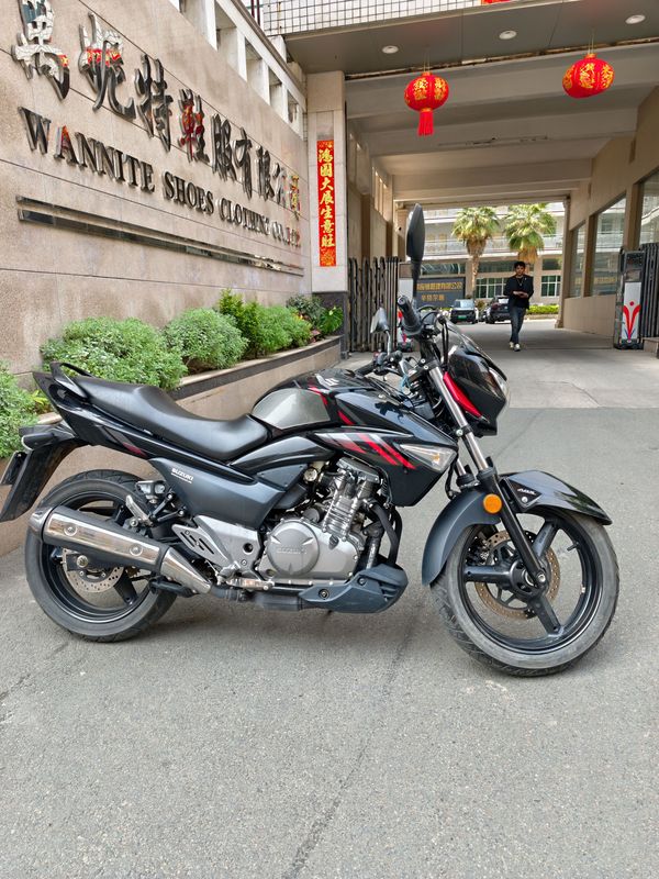 二手豪爵铃木骊驰 GW250