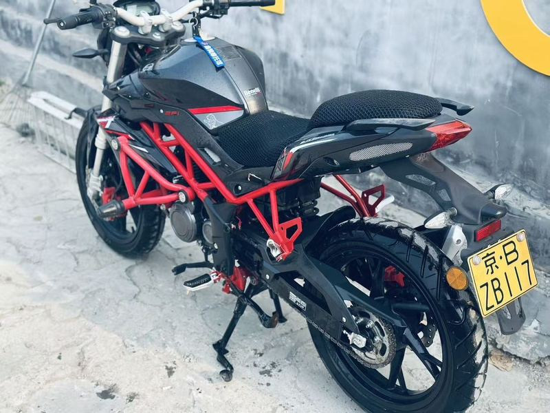 二手贝纳利红宝龙 TNT150i
