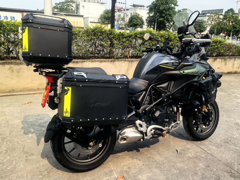 二手贝纳利金鹏 TRK502