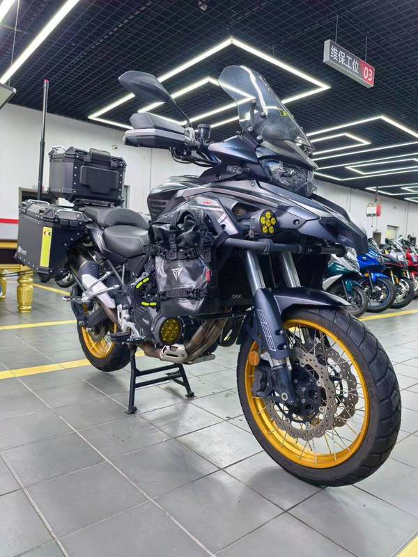 二手贝纳利TRK552