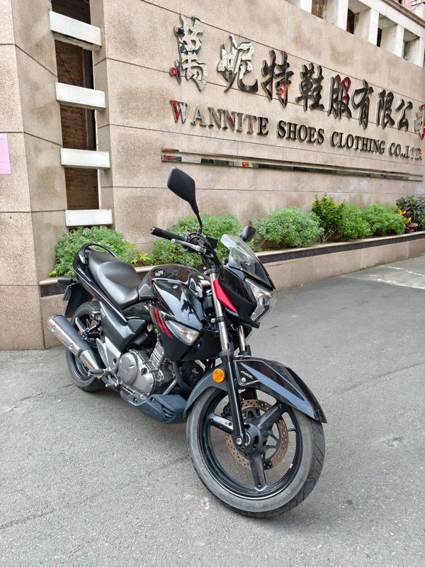 二手豪爵铃木骊驰 GW250