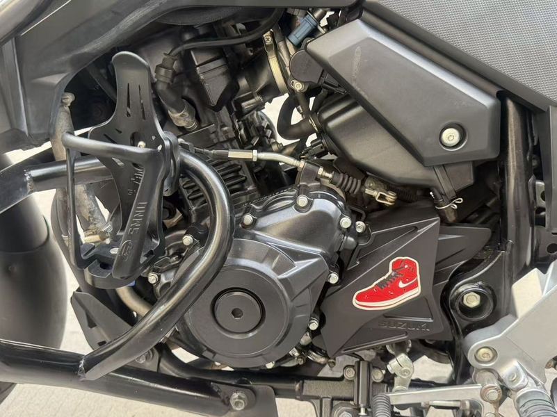 二手豪爵铃木DL250