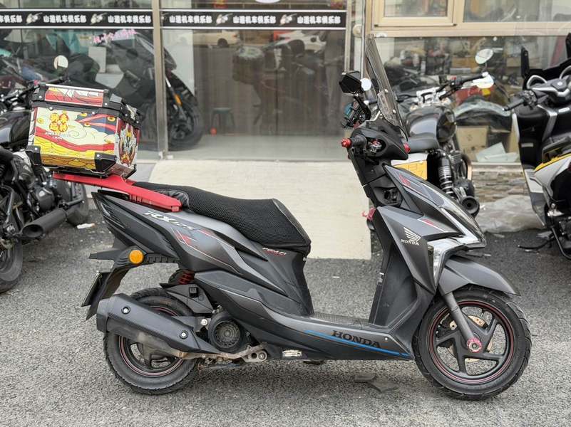 二手新大洲本田裂行 RX125Fi