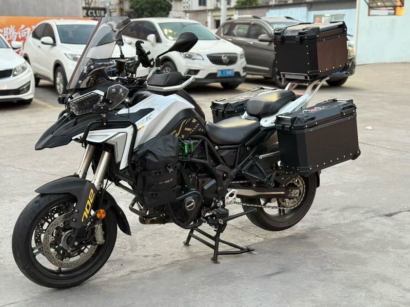 二手贝纳利TRK702