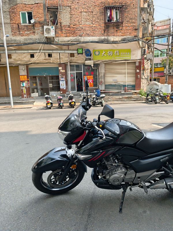 二手豪爵铃木骊驰 GW250