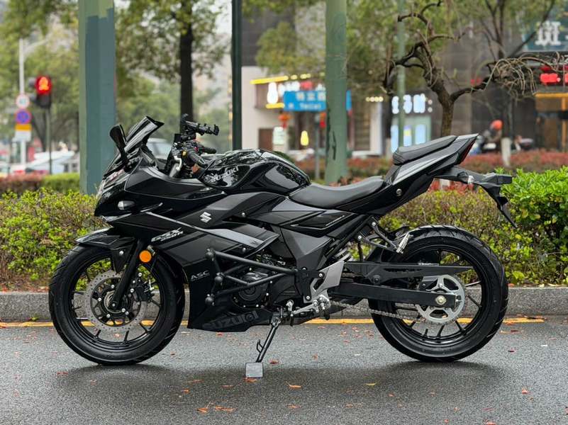二手豪爵铃木GSX250R